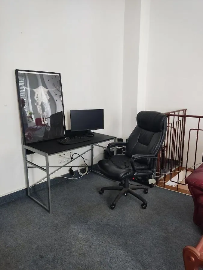 2-Level Big Space Near Beach, Bars, Walking Street 바르나 아파트