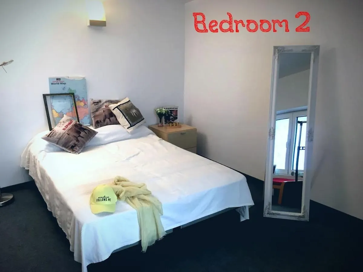 2-Level Big Space Near Beach, Bars, Walking Street 바르나
