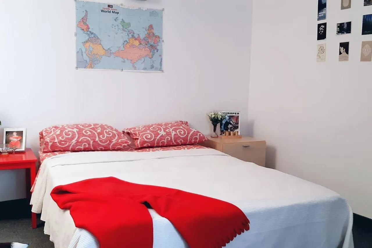2-Level Big Space Near Beach, Bars, Walking Street 바르나 아파트